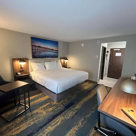 La Quinta Inn By Wyndham Columbia Ne Fort Jackson Exterior photo